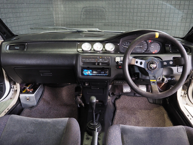 Dashboard of EJ1 CIVIC COUPE.