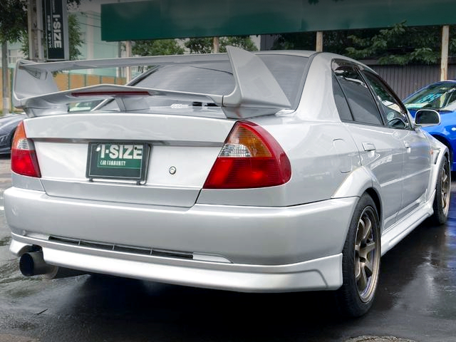 Rear exterior of LANCER EVOLUTION 6 GSR.