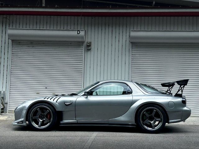 Side exterior of AFFLUX GT3 WIDEBODY FD3S RX-7.