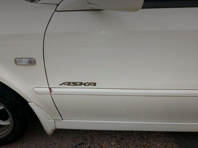 ISUZU ASKA Side emblem