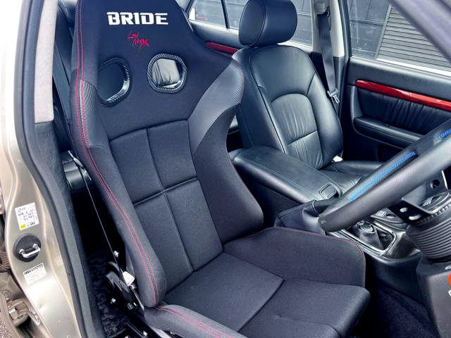 Driver side BRIDE seat of JCG11 TOYOTA PROGRES.