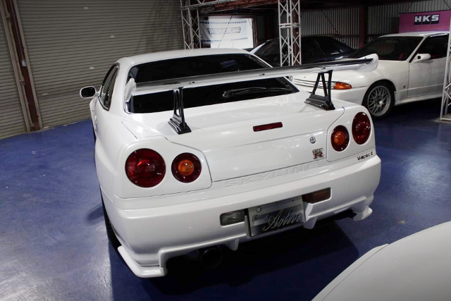 Rear exterior of R34 SKYLINE GT-R V-SPEC 2.