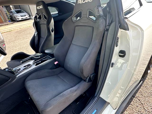 Interior seats of R35 NISSAN GT-R Premium EDITION.