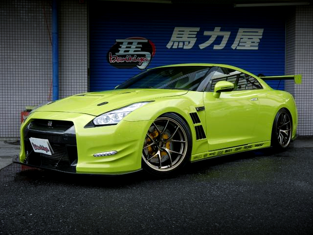 Front exterior of R35 NISSAN GT-R.