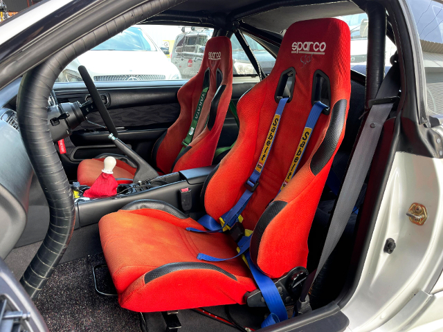 Seats and roll cage of ORIGIN Labo WIDEBODY S14 SILVIA Ks.