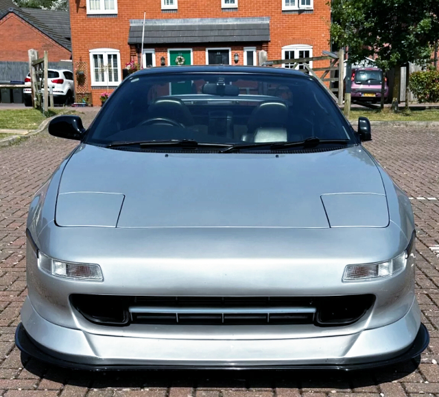 Front face of 2nd Gen MR2.