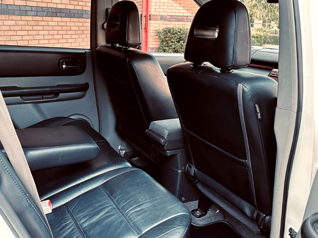 Interior seats of 1St Gen NISSAN X-TRAIL GT.