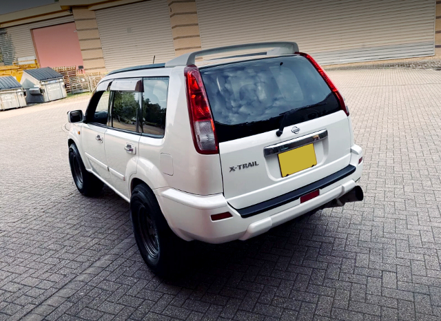 Rear exterior of 1St Gen NISSAN X-TRAIL GT.