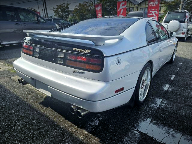 Rear exterior of Z32 FAIRLADY Z.