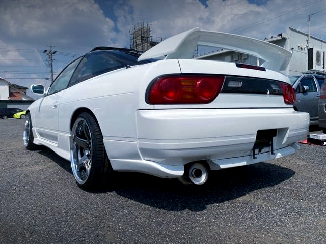 Rear exterior of NISSAN 180SX.