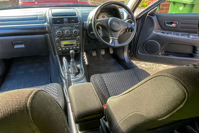 Interior of TOYOTA ALTEZZA GITA with 3UZ V8 engine and 6MT.