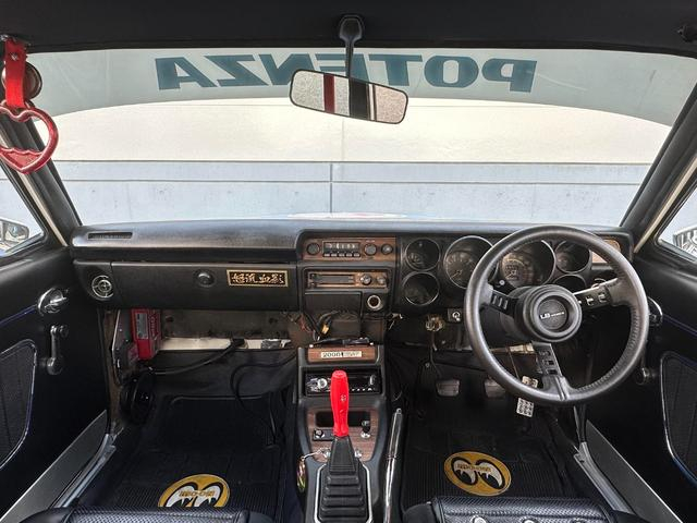 Interior of WORKS WIDEBODY HAKOSUKA 4-DOOR.