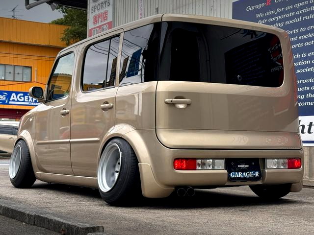 Rear exterior of YZ11 NISSAN CUBE 15M.