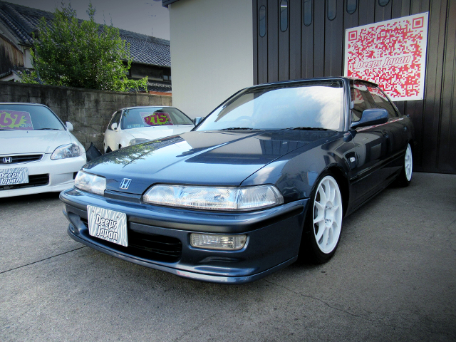 Front exterior of DA8 INTEGRA 4-DOOR XSi.