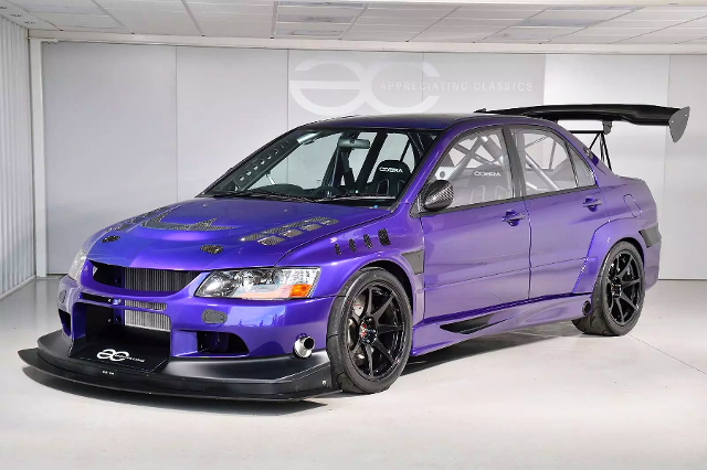 Front exterior of LANCER EVOLUTION GT-R.