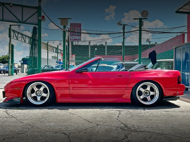 Side exterior of WIDEBODY FC3C RX-7 Cabriolet.