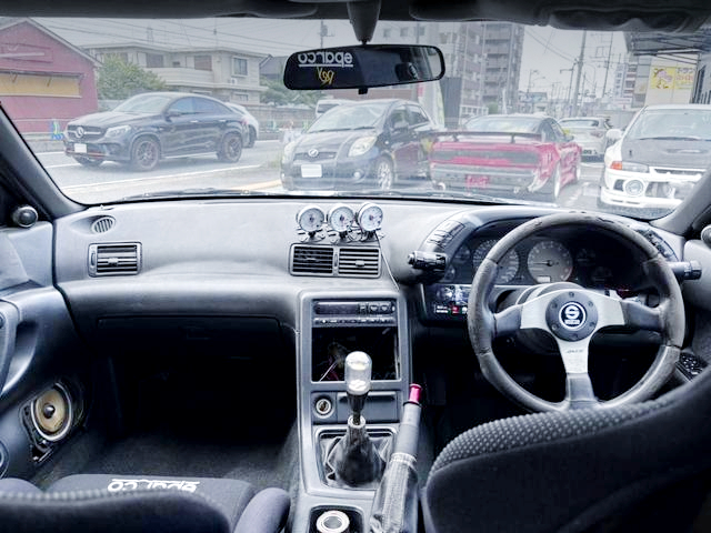 Interior Dashboard of HCR32 SKYLINE 4-DOOR GTS-t TYPE-M.