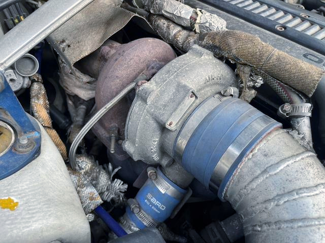 Aftermarket Single turbo on 1JZ-GTE.