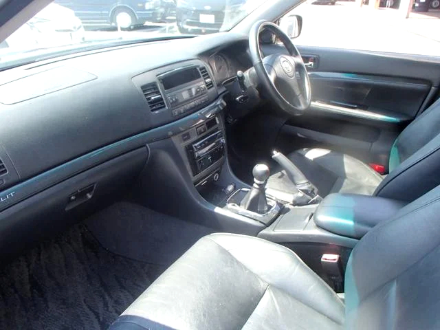 Passenger side interior of JZX110W MARK 2 BLIT 2.5iR-V.