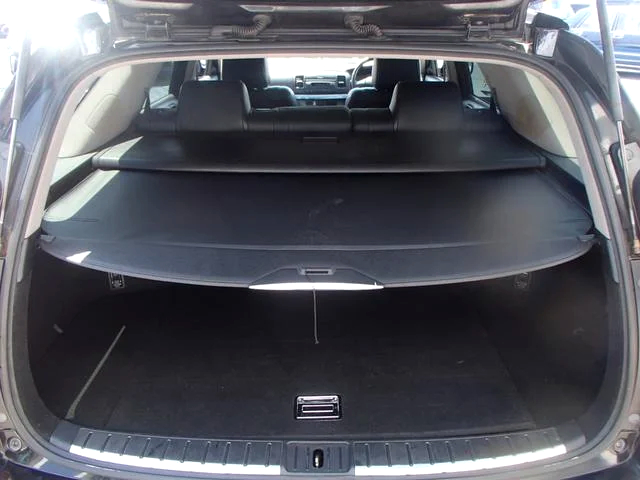 luggage space of JZX110W MARK 2 BLIT 2.5iR-V.