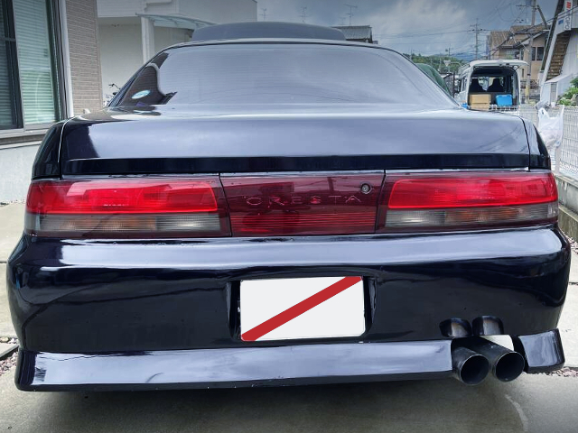 Rear exterior of JZX90 CRESTA.