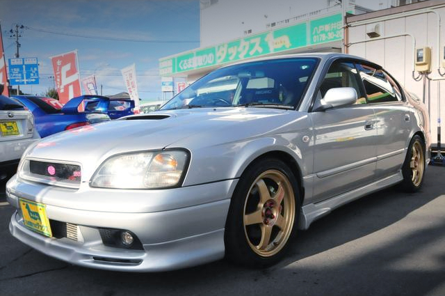 Front exterior of BE5 SUBARU LEGACY B4 RSK.