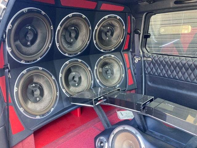 Audio system installed 1st Gen TOYOTA PREVIA.