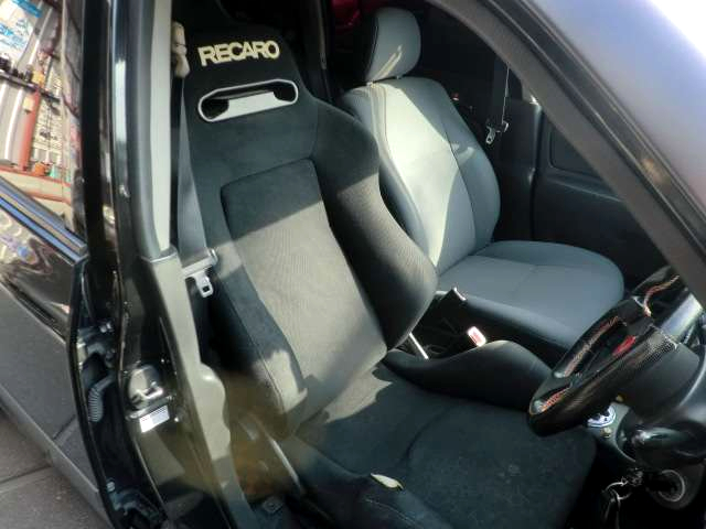 Driver side RECARO seat of NCP58G TOYOTA PROBOX.