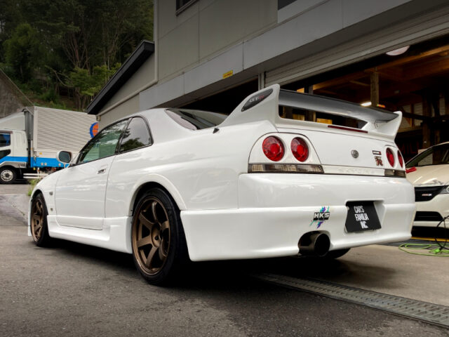 Rear exterior of R33 SKYLINE GT-R.