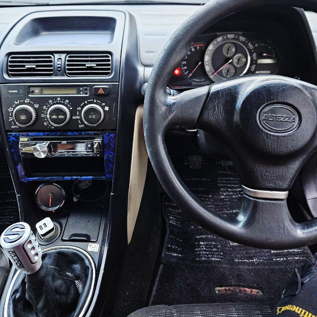 Dashboard of TOYOTA ALTEZZA.