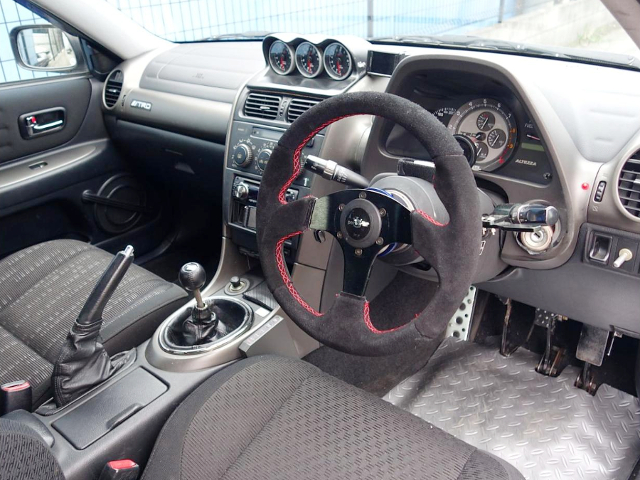 Interior of SXE10 ALTEZZA RS200 Z-EDITION.