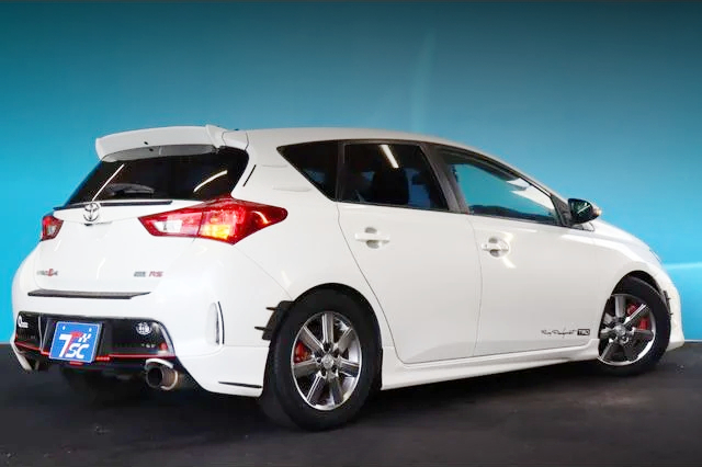 Rear exterior of ZRE186H AURIS RS S-PACKAGE.