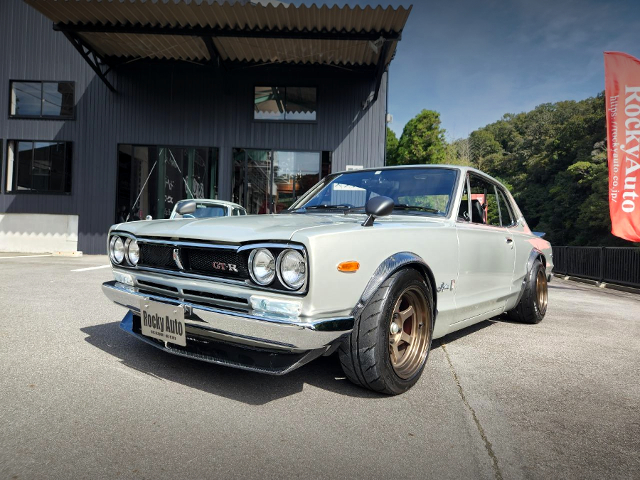 Front exterior of KGC10 HAKOSUKA 2-DOOR.