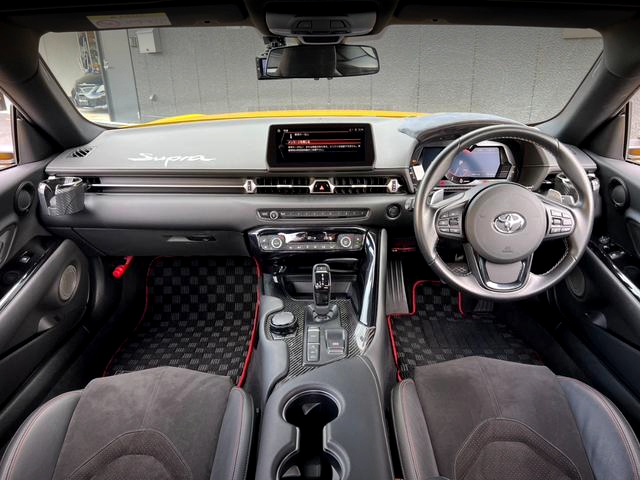 Dashboard of WIDEBODY DB22 GR SUPRA SZ-R.