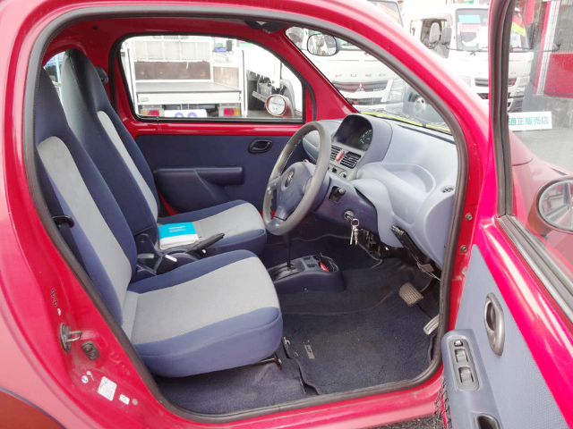 Interior of Char-Aznable style SUZUKI TWIN.