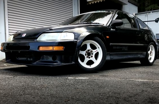 Rear exterior of EF8 CRX SiR.