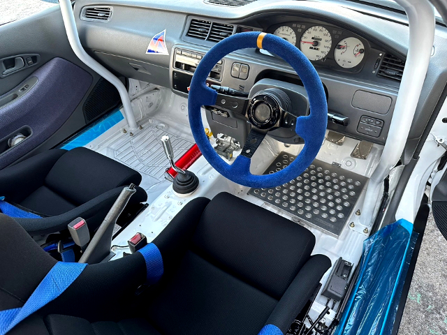 Interior of EG6 CIVIC SiR.