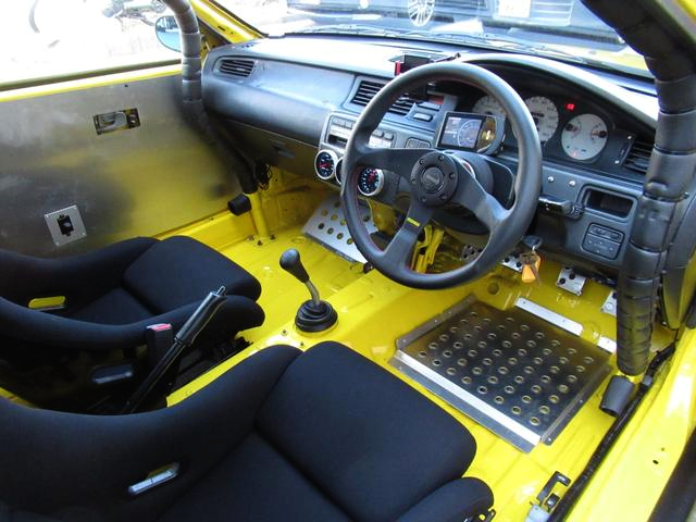 Interior of EG6 CIVIC SiR2.