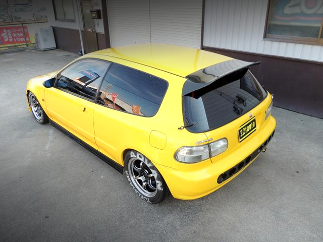 Rear exterior of EG6 CIVIC SiR2.