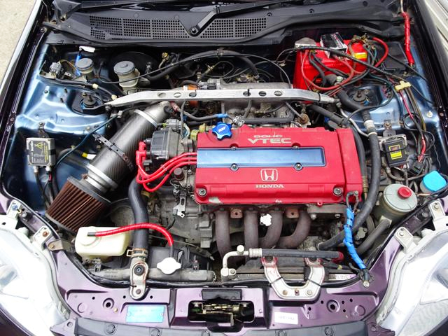 B18C 1800cc VTEC engine.