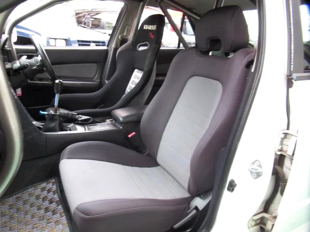 Seats of ER34 SKYLINE 4-DOOR.