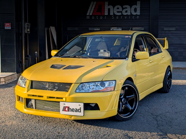 Front exterior of LANCER EVOLUTION 7 GSR.