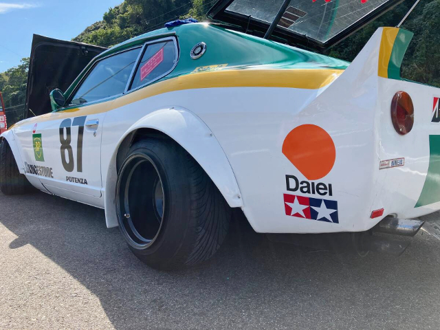 Side exterior of GS30 FAIRLADY Z with JDM WORKS Flares Wide body.