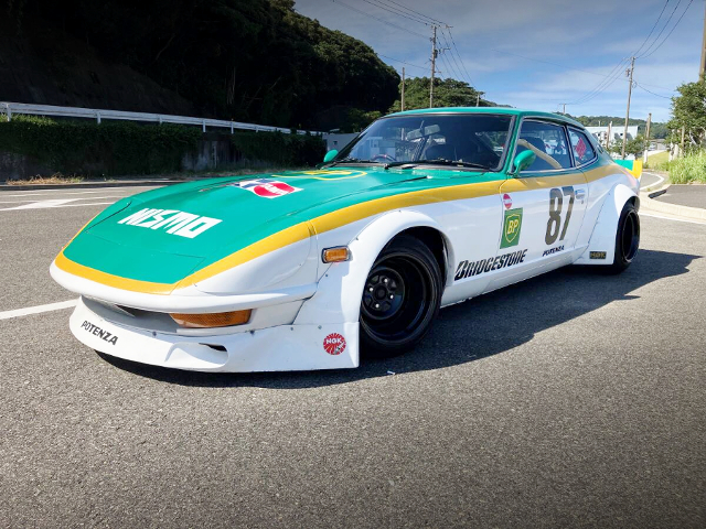 Front exterior of GS30 FAIRLADY Z with JDM WORKS Flares Wide body.