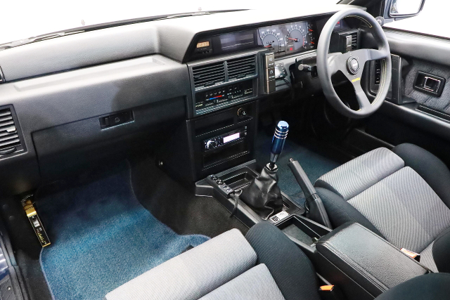 Interior of HR31 SKYLINE GTS-R.