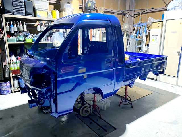 Blue painted S200P DAIHATSU HIJET TRUCK JUMBO.