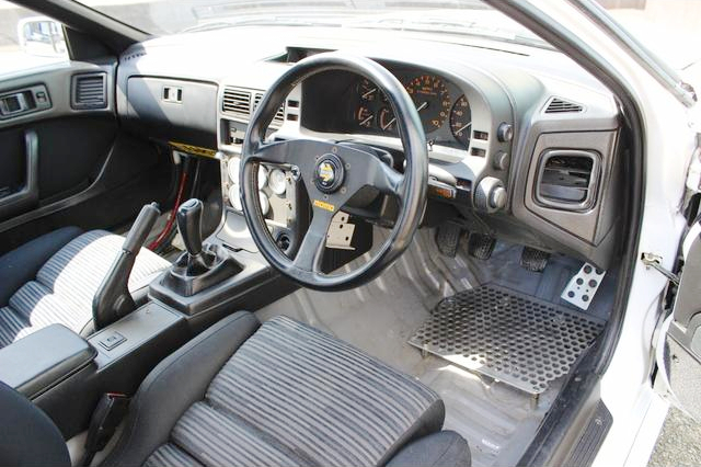 Interior of FC3S SAVANNA RX-7 GT-X.