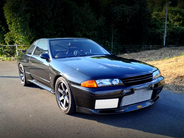 Front exterior of BNR32 SKYLINE GT-R.