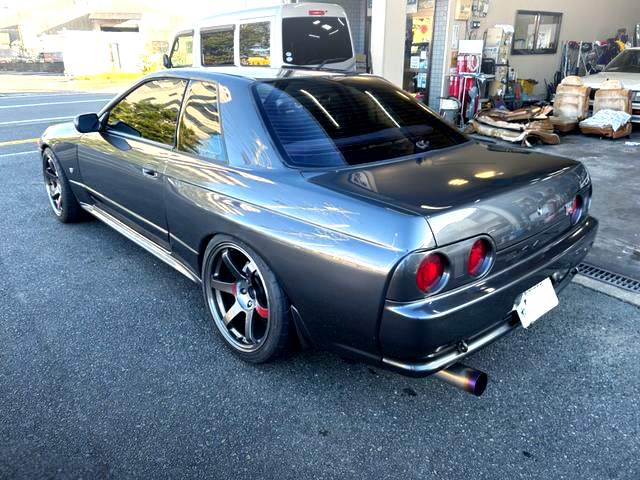 Rear exterior of R32 SKYLINE GT-R.