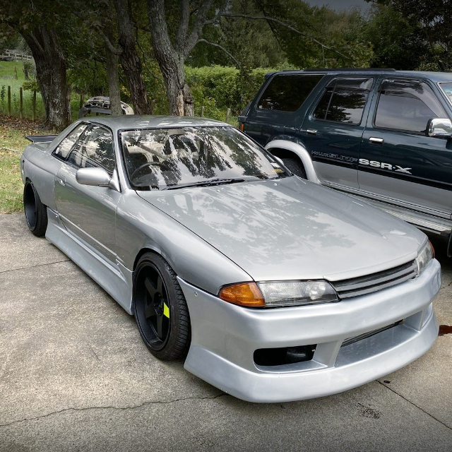 Front exterior of R32 NISSAN SKYLINE 2-DOOR.